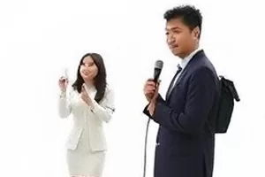 凌晨档重播话题封面，深夜电视重播画面与片头替换对比